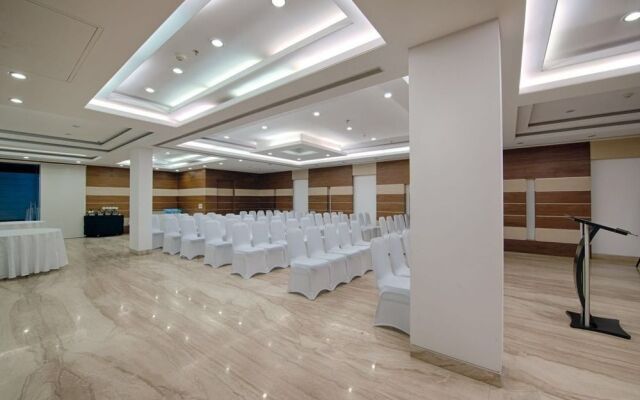 Stately Suites NH 8