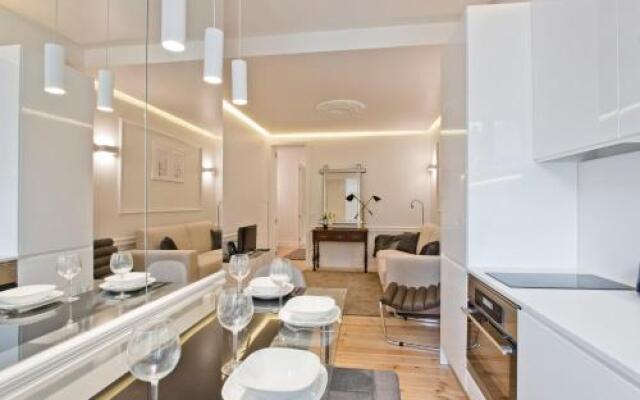 Bmyguest - Exclusive Downtown Apartment