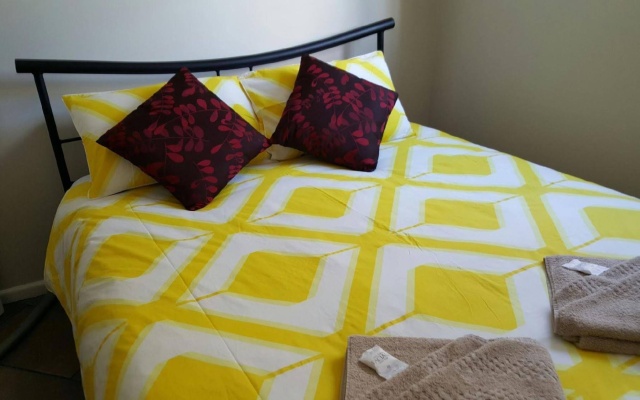 Away Cottages Broken Hill – Guest Rooms – Broken Hill