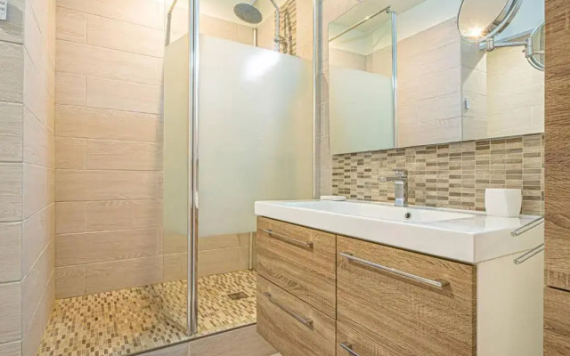 Appartement Le Lavandou, 3 pièces, 6 personnes - FR-1-610-69