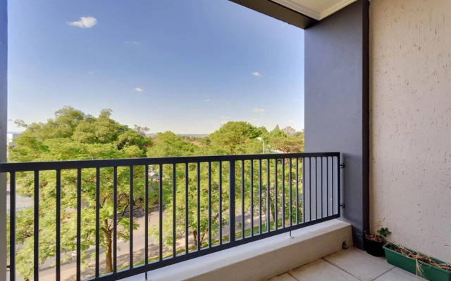 Stunning 2 bed Apartment Near Monte Casino