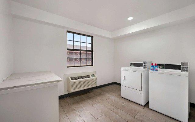La Quinta Inn by Wyndham Columbus Airport Area