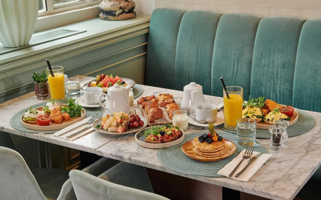 Melia White House Hotel