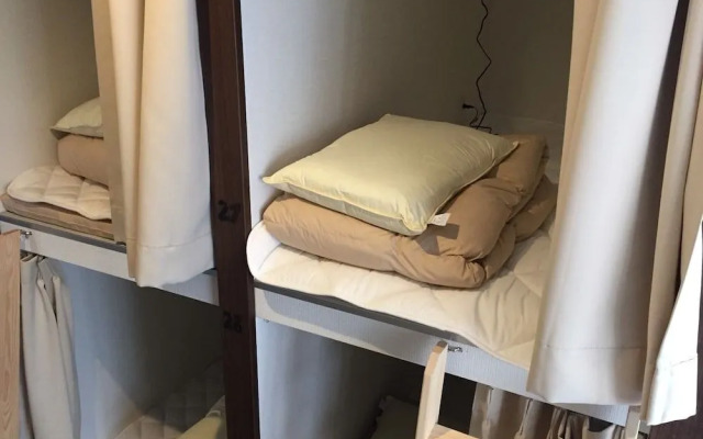 bnb+ Shinbashi - Hostel