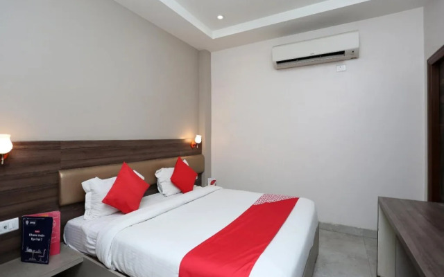 Hotel RP Grand Titanium by OYO Rooms