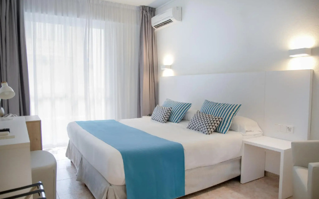 Отель BLUESEA Piscis - Adults Only
