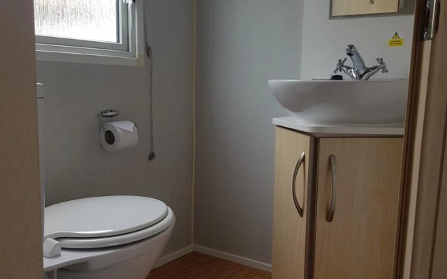 2br-pool-garden-parking-wifi-sleeps6