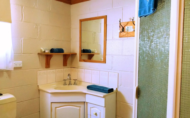 Twelve Apostles Motel & Country Retreat