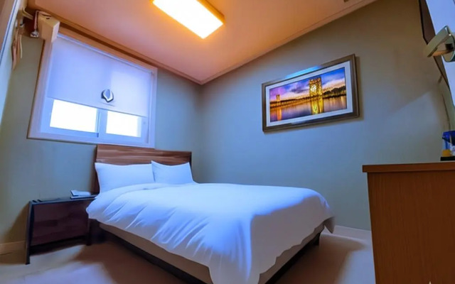 Отель Noble Tourist Hotel Insadong