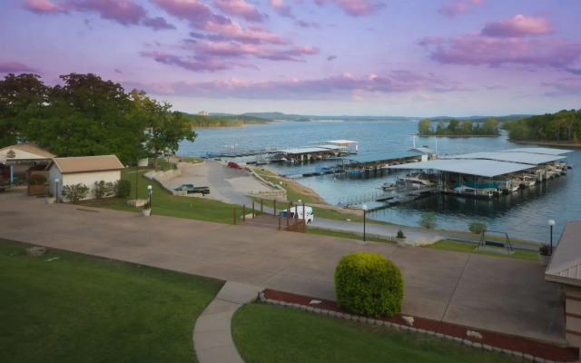 Branson Yacht Club