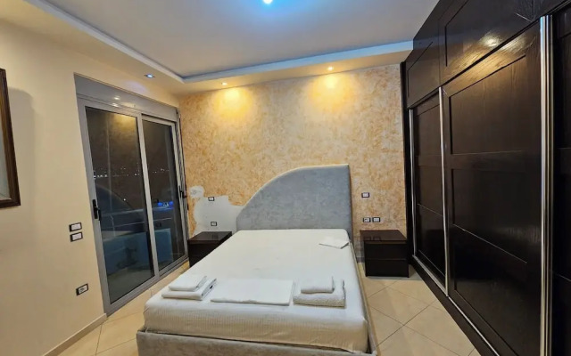 Holiday 2-bed Apartment Seaview