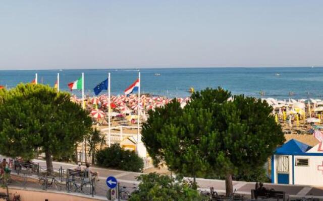 Hotel Tritone