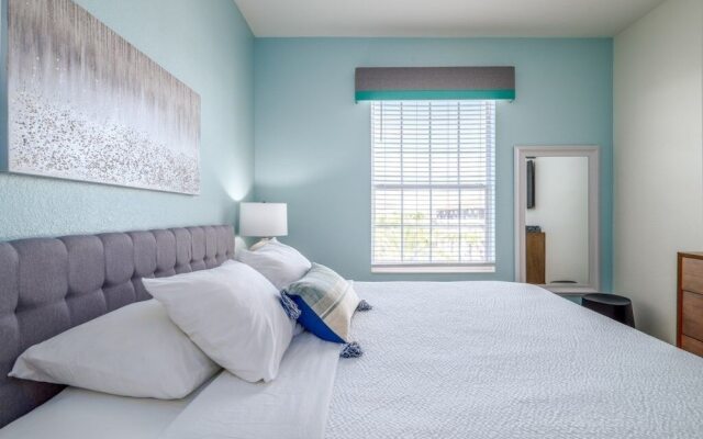 Penthouse Gem 3 Bedroom Condo by Redawning