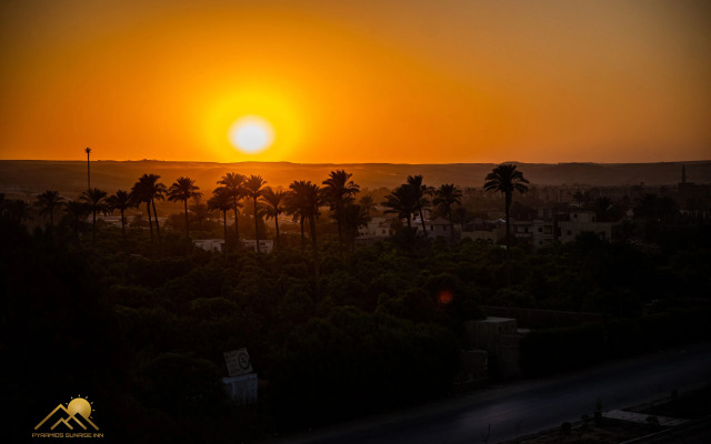 Pyramids Sunrise Inn