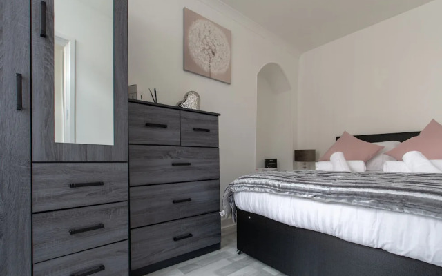 Lux Apartments 3 Bedroom House - Gorst