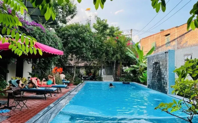 Funny Monkeys Homestay