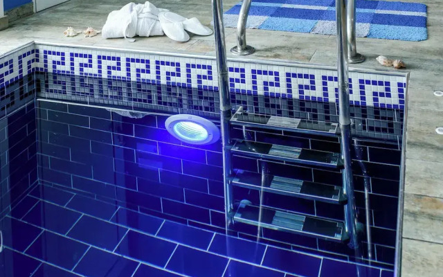 Krousonas Mountain View Suite