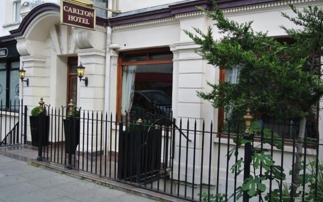 Carlton Hotel