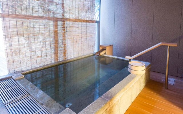 Yamanaka Onsen Kuriya Yasohachi