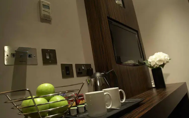 Maitrise Suites Apartment Hotel