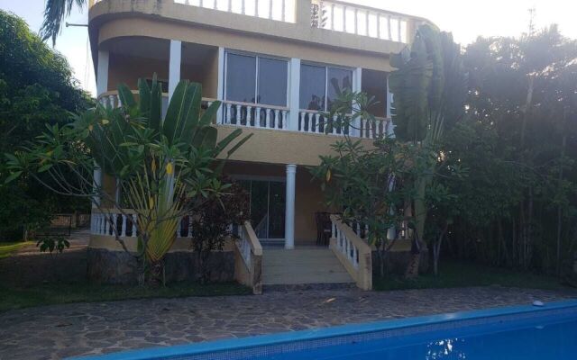 4 Bedroom Villa, private pool, security, ocean view