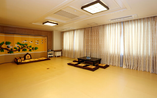 Chuncheon Bears Hotel