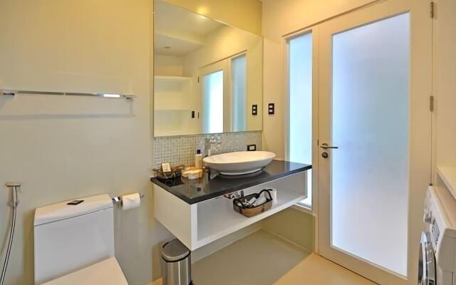 Karuna Suites & Residence
