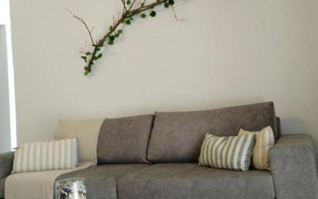 The mulberry apartment