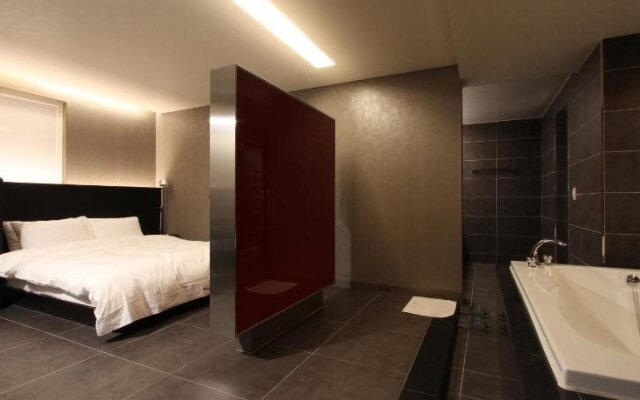 Valentine Hotel