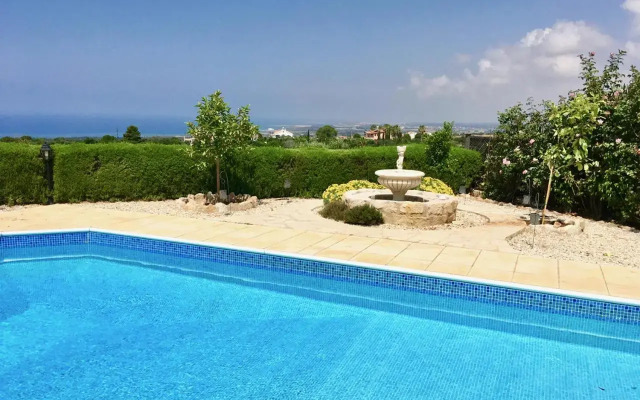 Villa Panorama - Stunning views in villa with hot tub, pool, garden