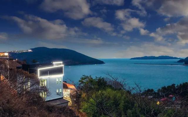 Arco Poolvilla Pension