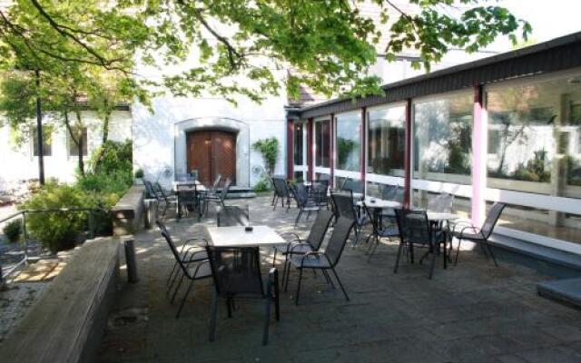 Nell Breuning Haus