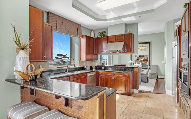 Indigo West 2103 Penthouse