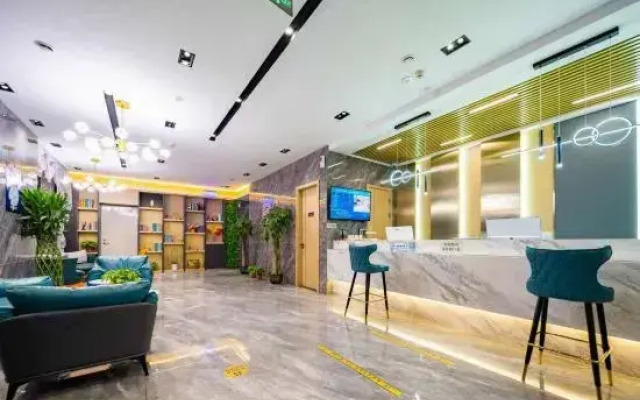 Yijia Hotel (Alashan High-tech Industrial Development Zone Government Branch)