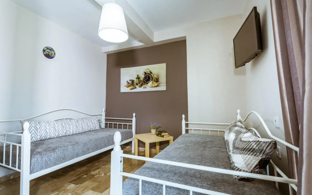 Gregory Comfort Hotel