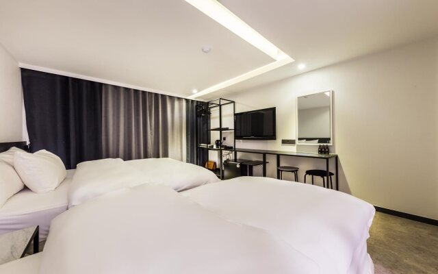Stay Hotel