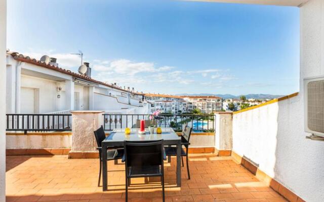 1015 Piso Gran Lago con 3 habitaciones y piscina