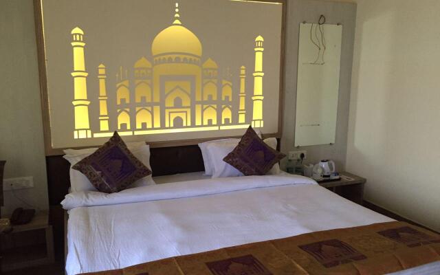 Dwivedi Hotels Sri Omkar Palace