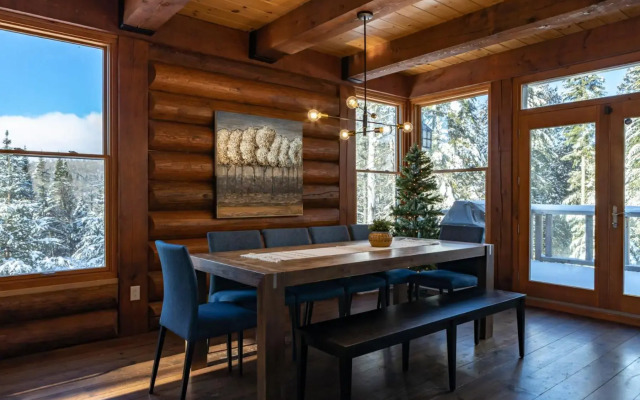4-Bedroom Chalet Fraternite in Lac-Superieur Tremblant
