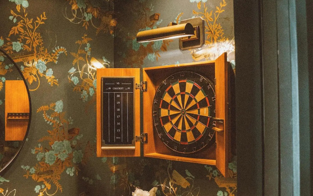 Crossroads Hotel
