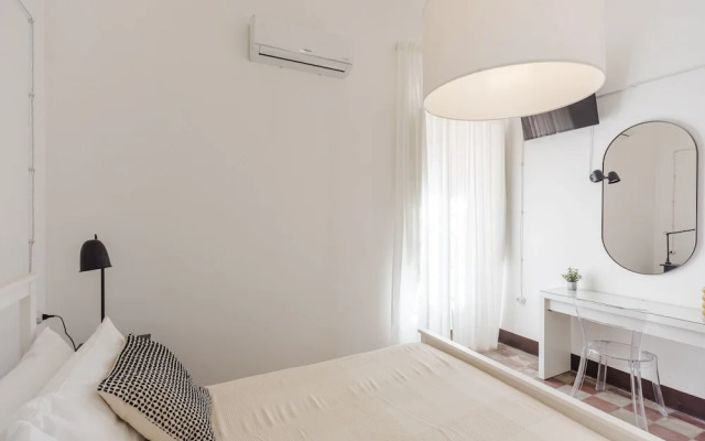 Urban Garden Apartment