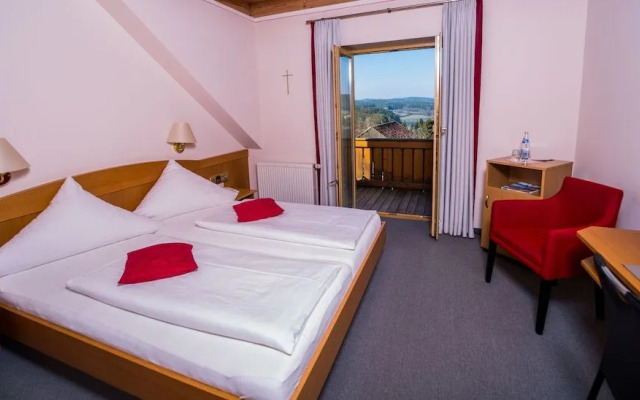 Panorama-Hotel Am See