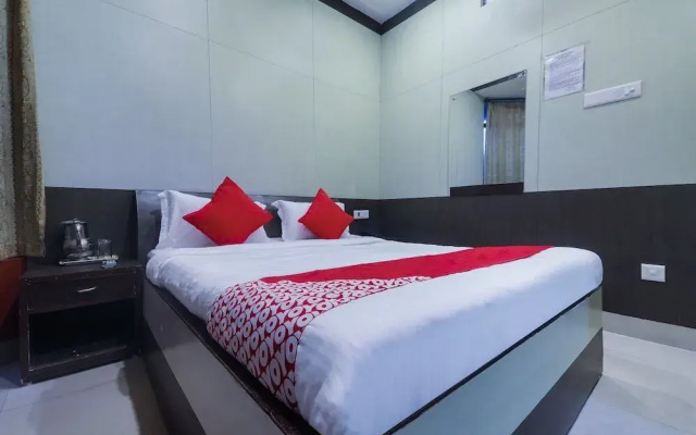 Hotel Golden Peak by OYO