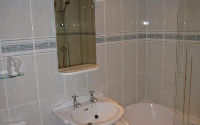 Somerton House Hotel