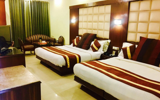 Hotel CJ International – Guest Rooms – Amritsar