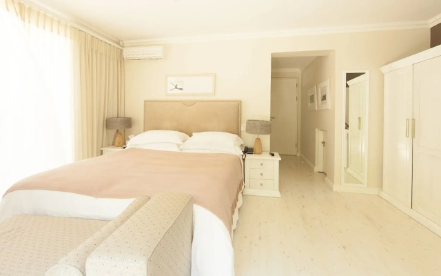 Sea Five Boutique Hotel