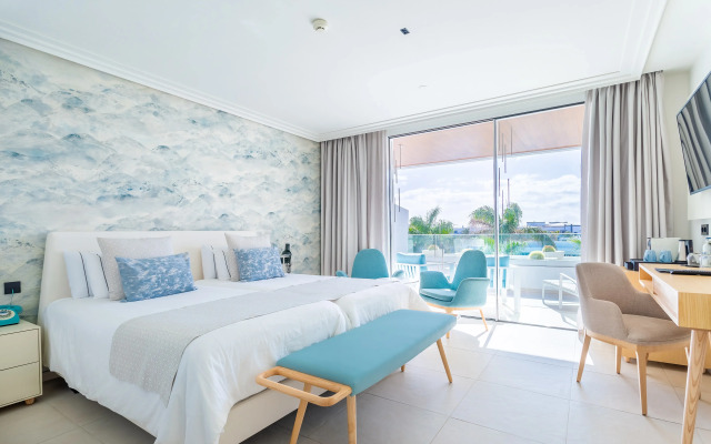 Hotel Lava Beach