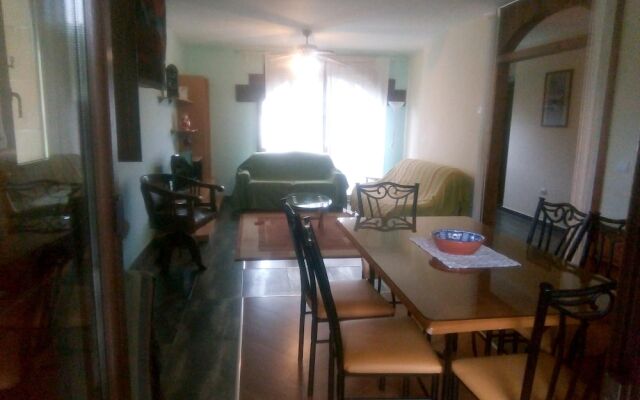 House with 4 Bedrooms in Rivero, with Enclosed Garden - 22 Km From the Beach