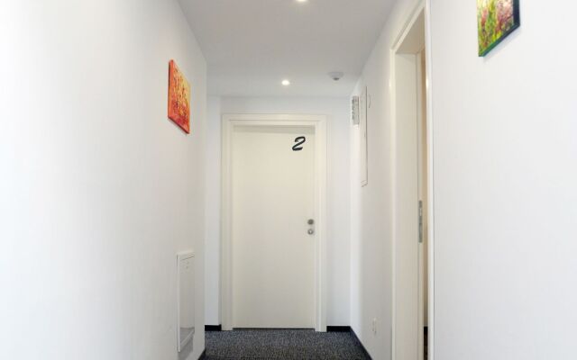 Tia Apartments and Rooms