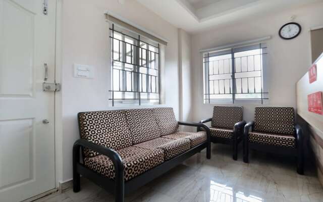 Indra Comforts By OYO Rooms